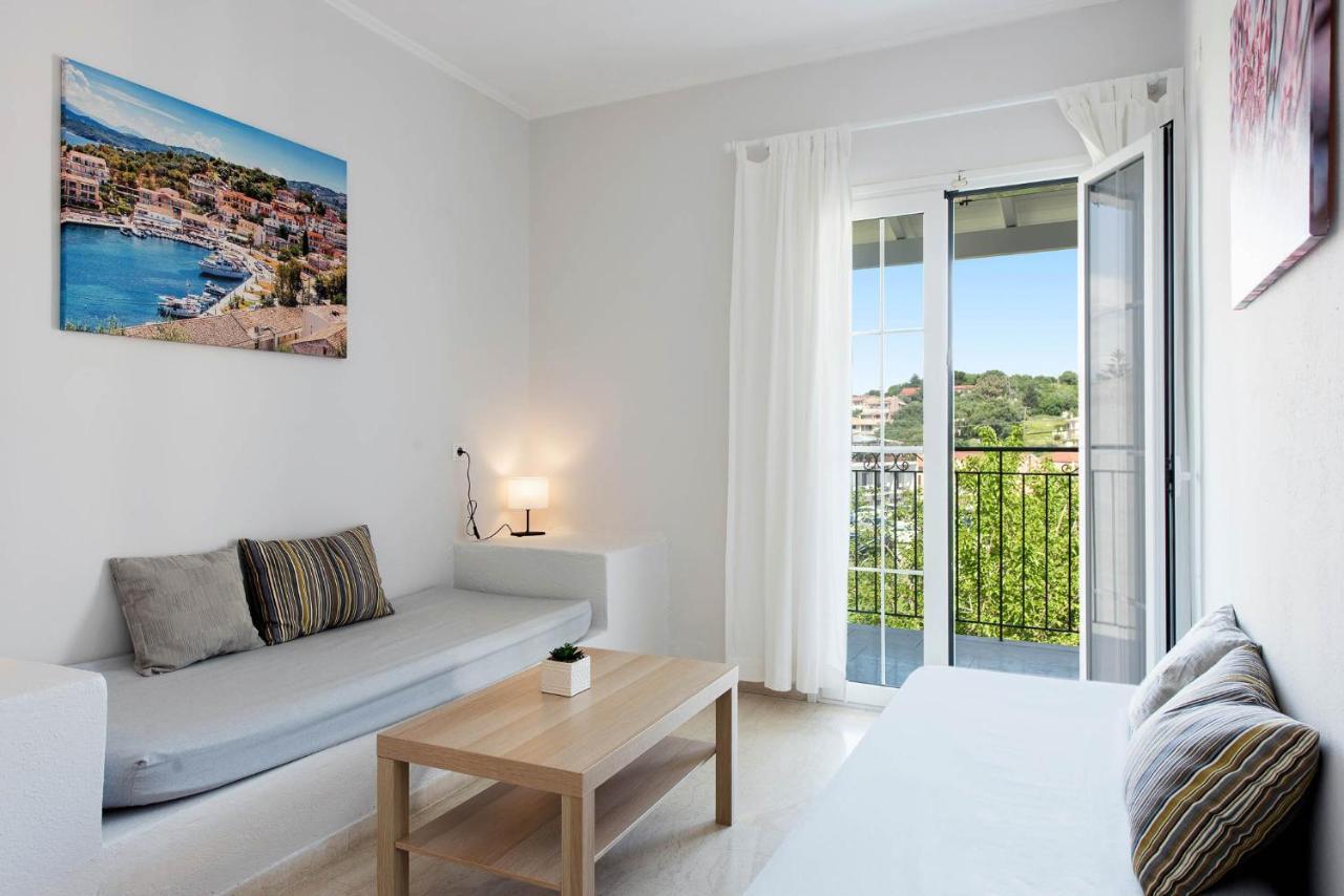 Balaris Apartments Kassiopi Exterior photo