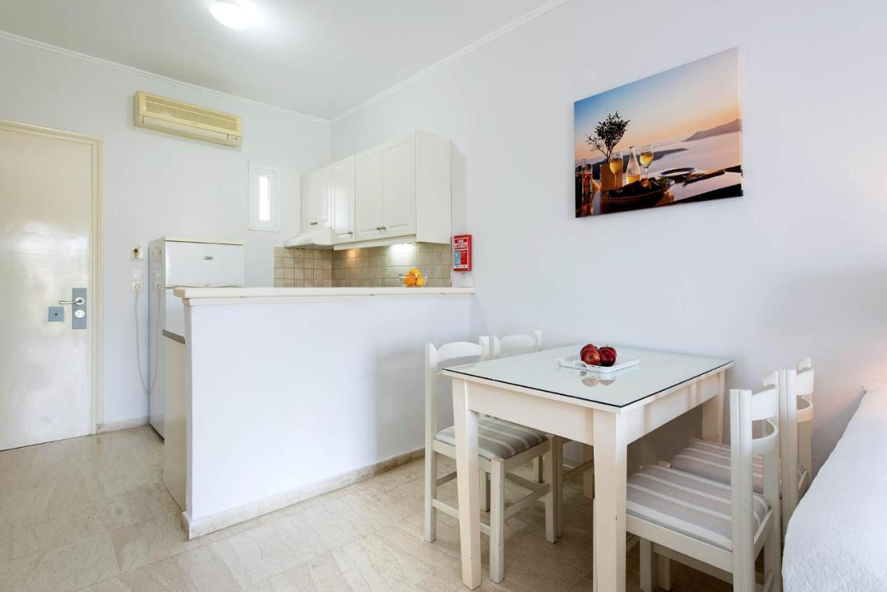 Balaris Apartments Kassiopi Exterior photo