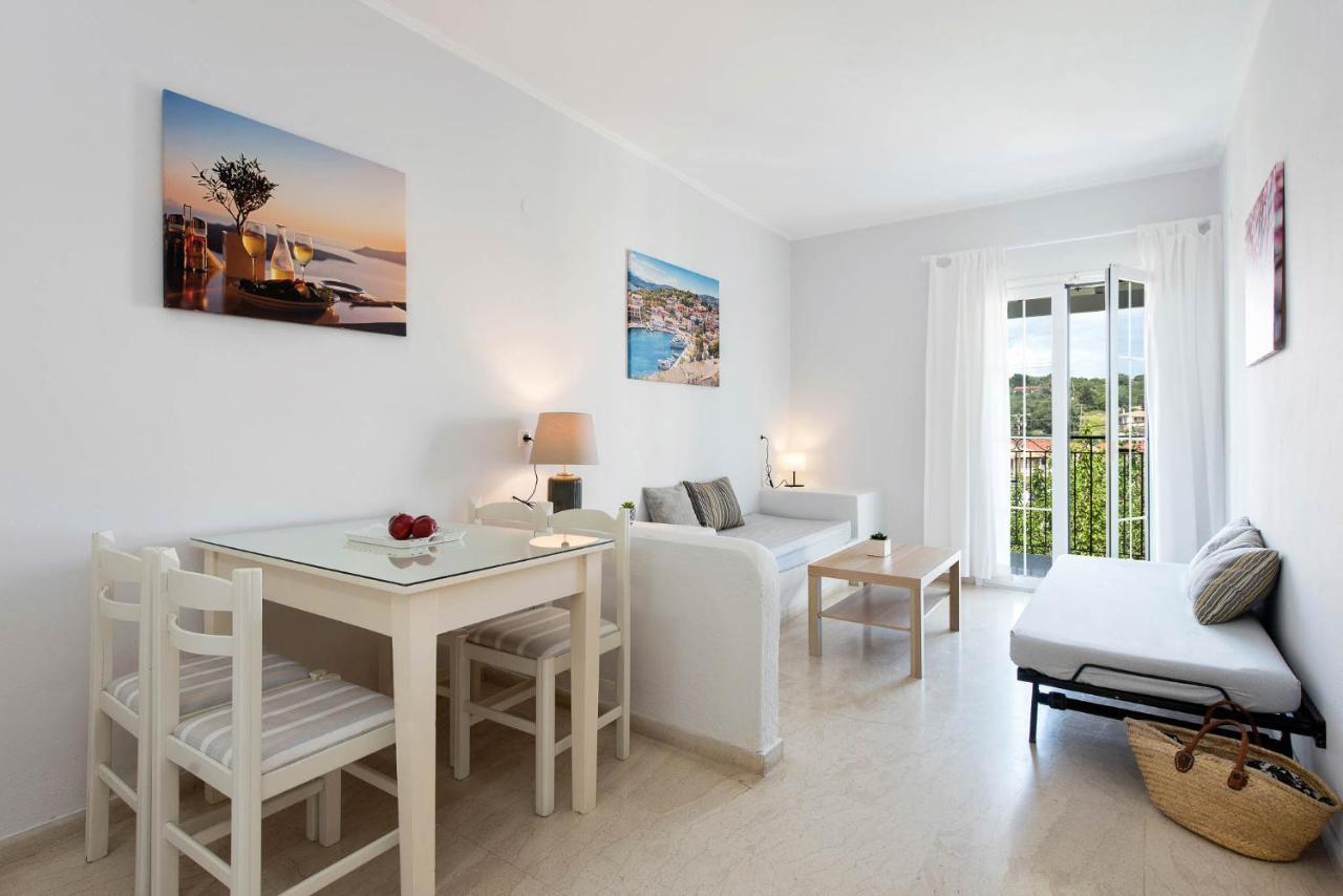 Balaris Apartments Kassiopi Exterior photo