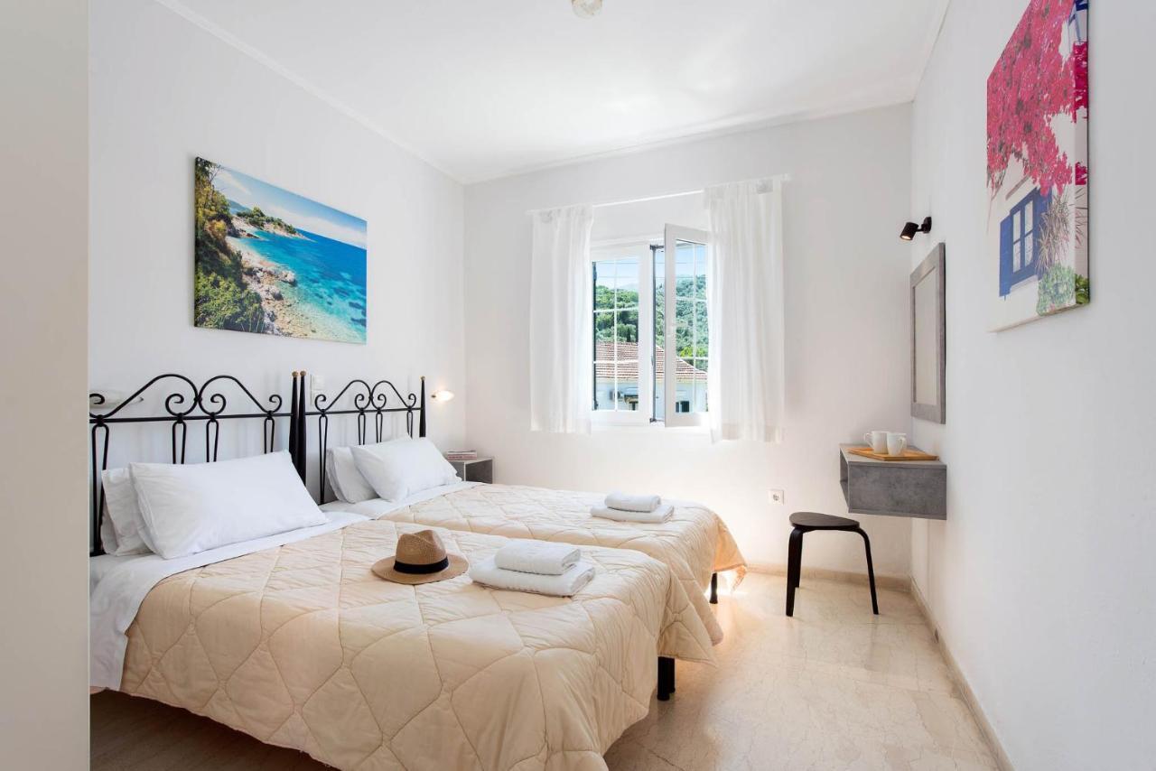 Balaris Apartments Kassiopi Exterior photo