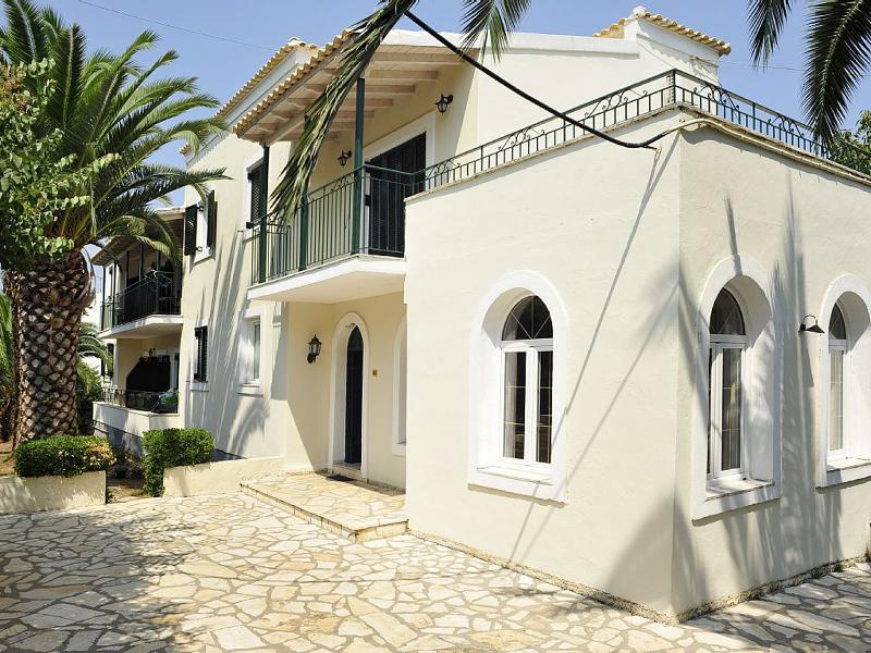 Balaris Apartments Kassiopi Exterior photo